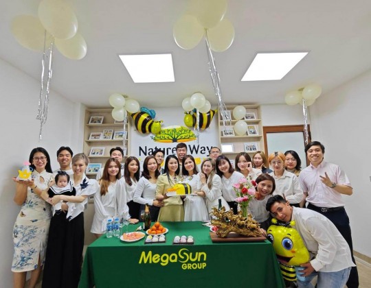 Master Bee chào đón sinh nhật lần thứ 5 đầy ấm áp bên nhau