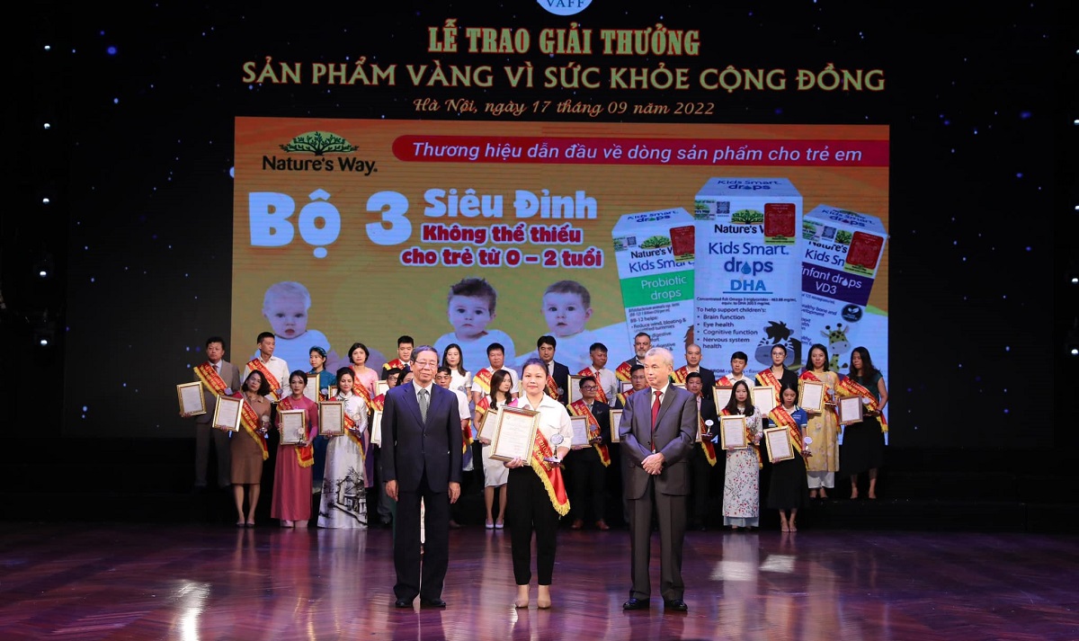 Bộ 3 Cao-Khôn-Lớn “siêu đỉnh” của Nature’s Way vinh dự nhận giải thưởng "sản phẩm vàng vì sức khỏe cộng đồng" năm 2022