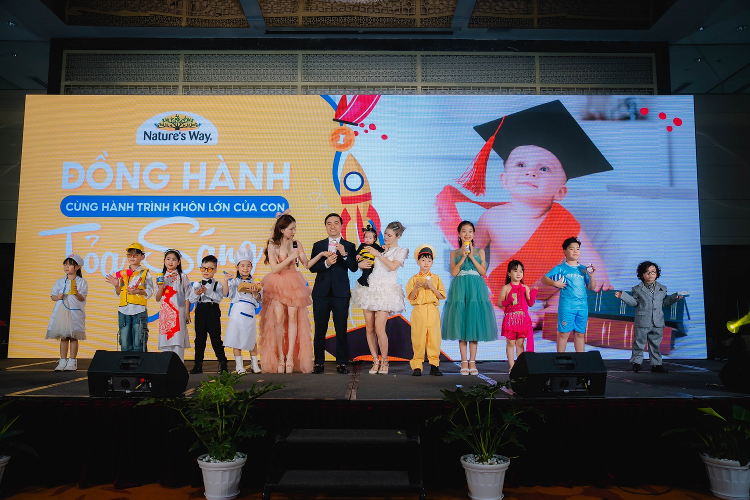 Các tiết mục văn nghệ trong buổi lễ ký kết