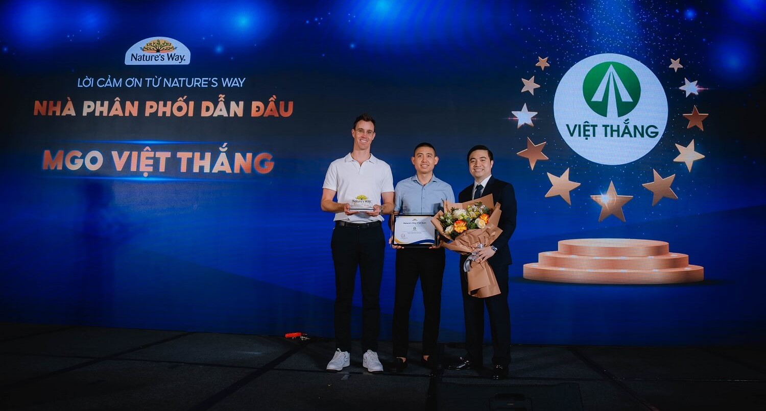 Vinh danh các đối tác chiến lược
