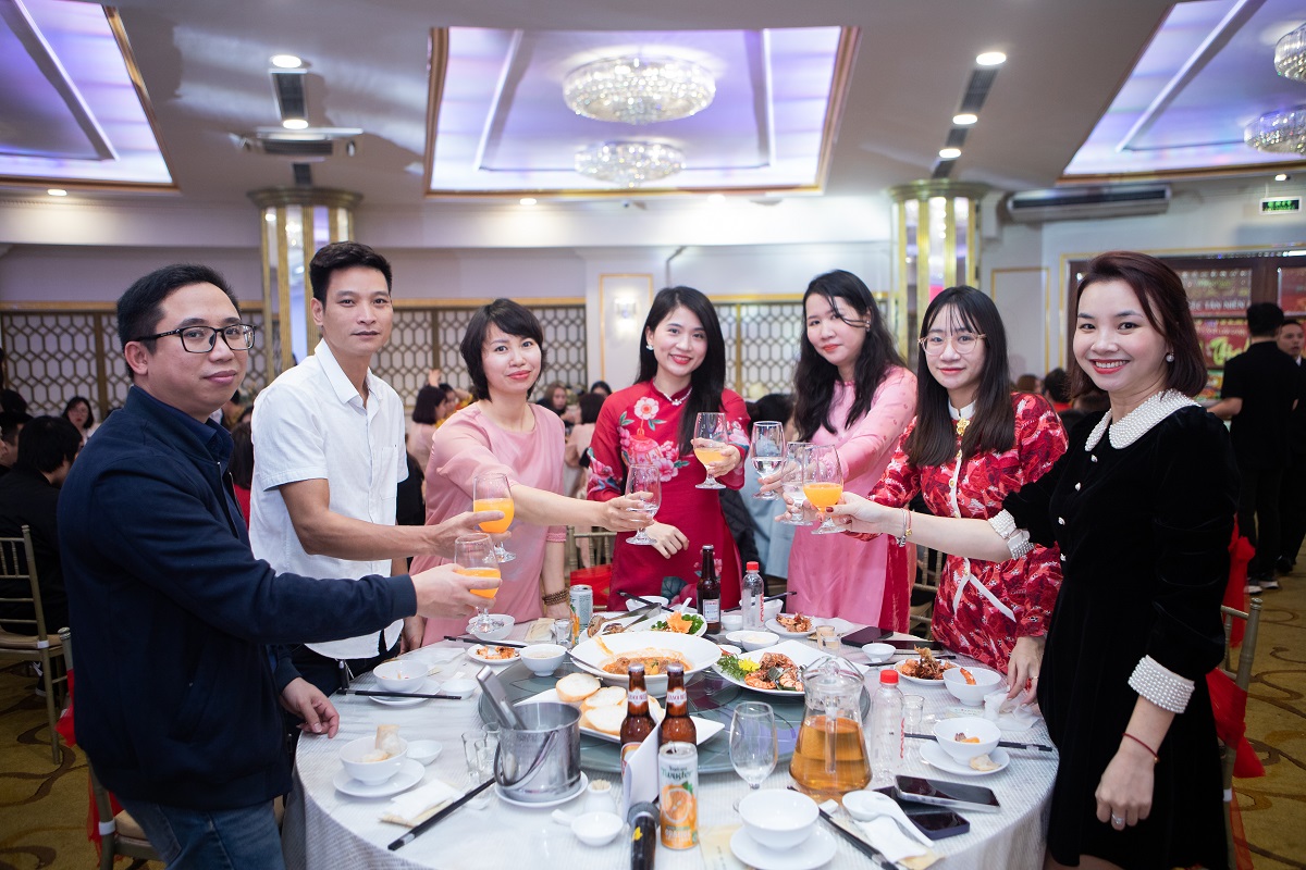 “Year End Party 2024” cháy hết mình cùng gia tộc Megasun Group