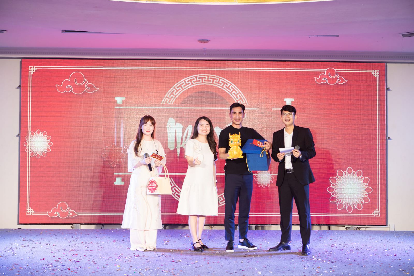 “Year End Party 2024” cháy hết mình cùng gia tộc Megasun Group