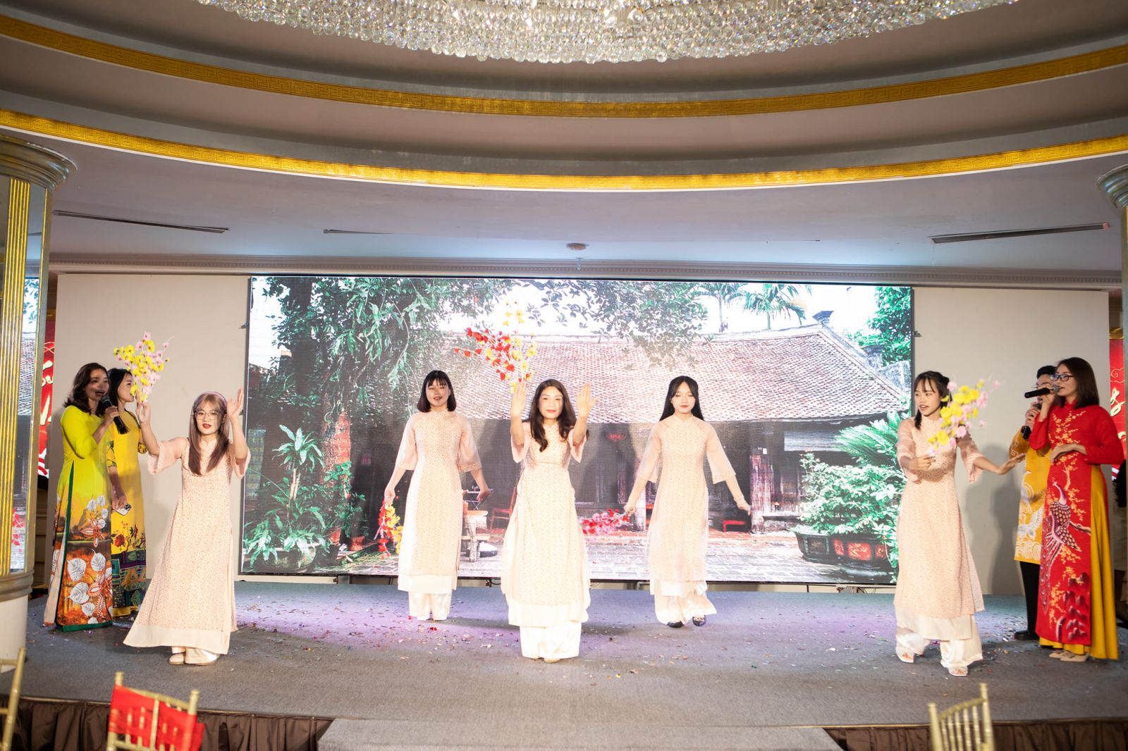 “Year End Party 2024” cháy hết mình cùng gia tộc Megasun Group